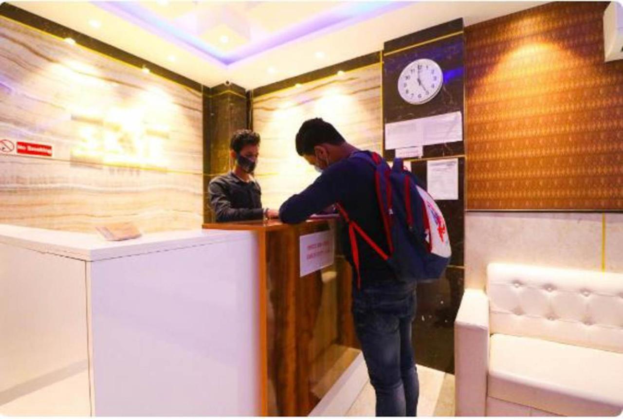 فندق نيودلهيفي  Wowstops-Clark Near Delhi Airport المظهر الخارجي الصورة